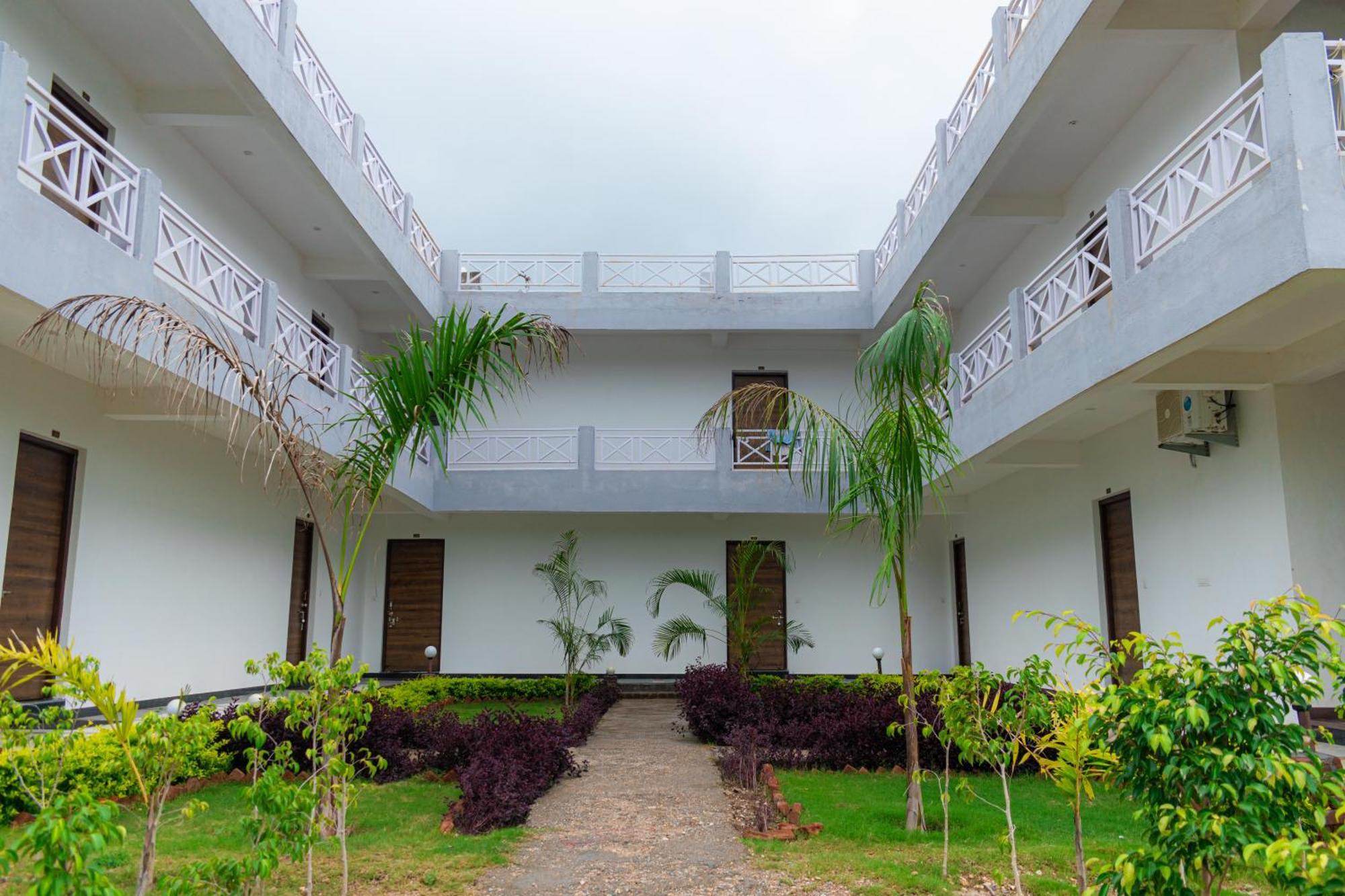The Sky Imperial Pavoreal Jungle Resort Kumbhalgarh Eksteriør bilde